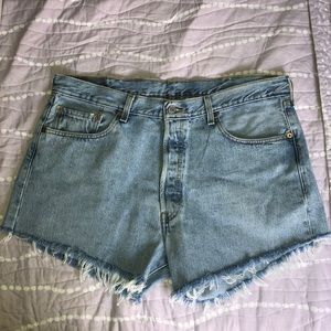 501 Vintage Levi Cut off shorts!